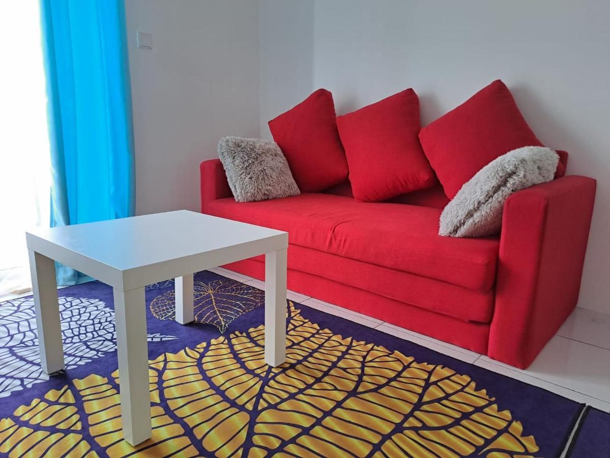 Impiana Homestay Near Putrajaya, Cyberjaya, Musliem Only,Wifi,Netflix Kampung Dengkil Ngoại thất bức ảnh
