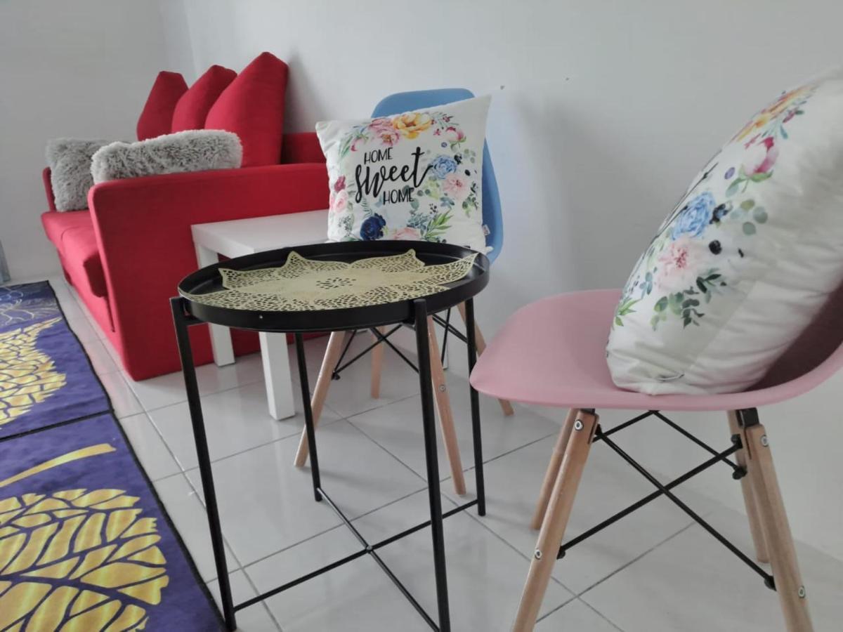 Impiana Homestay Near Putrajaya, Cyberjaya, Musliem Only,Wifi,Netflix Kampung Dengkil Ngoại thất bức ảnh