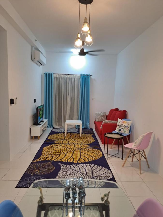 Impiana Homestay Near Putrajaya, Cyberjaya, Musliem Only,Wifi,Netflix Kampung Dengkil Ngoại thất bức ảnh