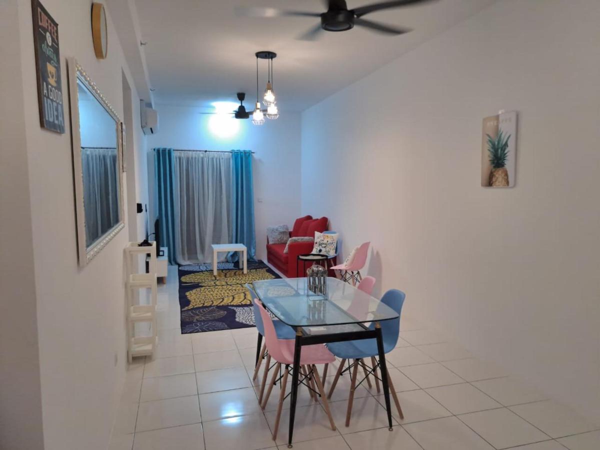 Impiana Homestay Near Putrajaya, Cyberjaya, Musliem Only,Wifi,Netflix Kampung Dengkil Ngoại thất bức ảnh