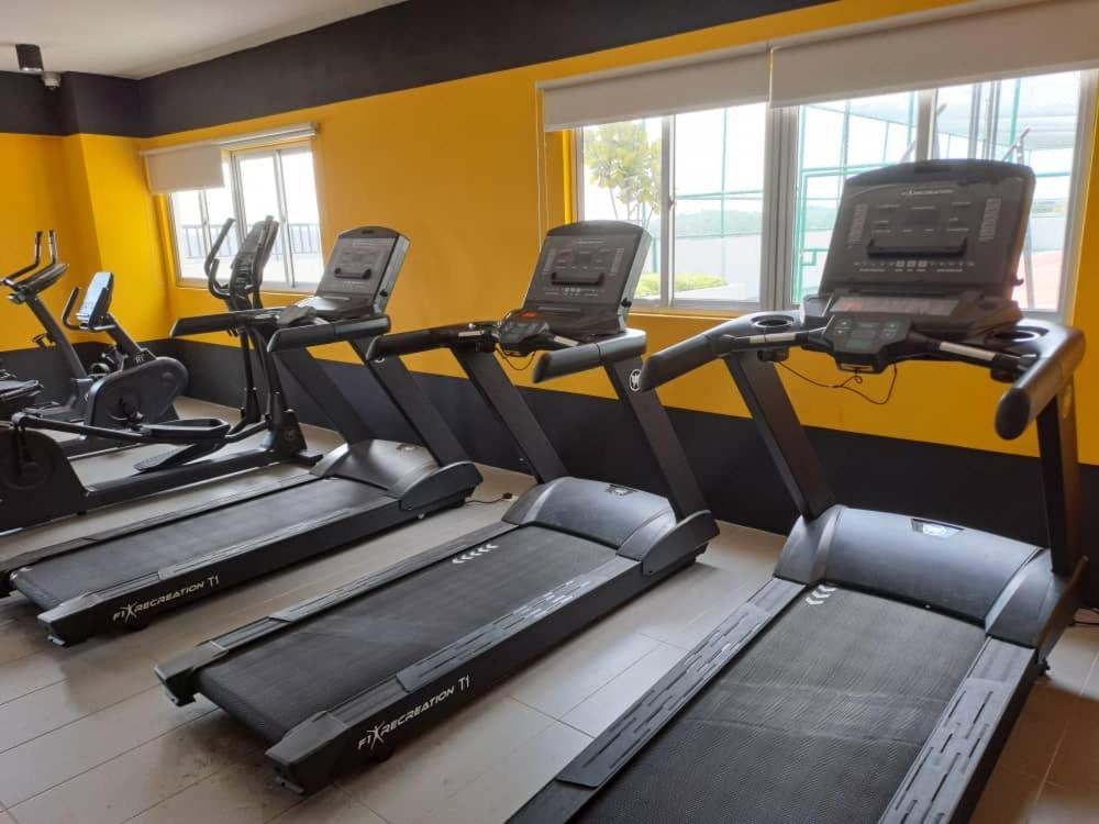 Impiana Homestay Near Putrajaya, Cyberjaya, Musliem Only,Wifi,Netflix Kampung Dengkil Ngoại thất bức ảnh