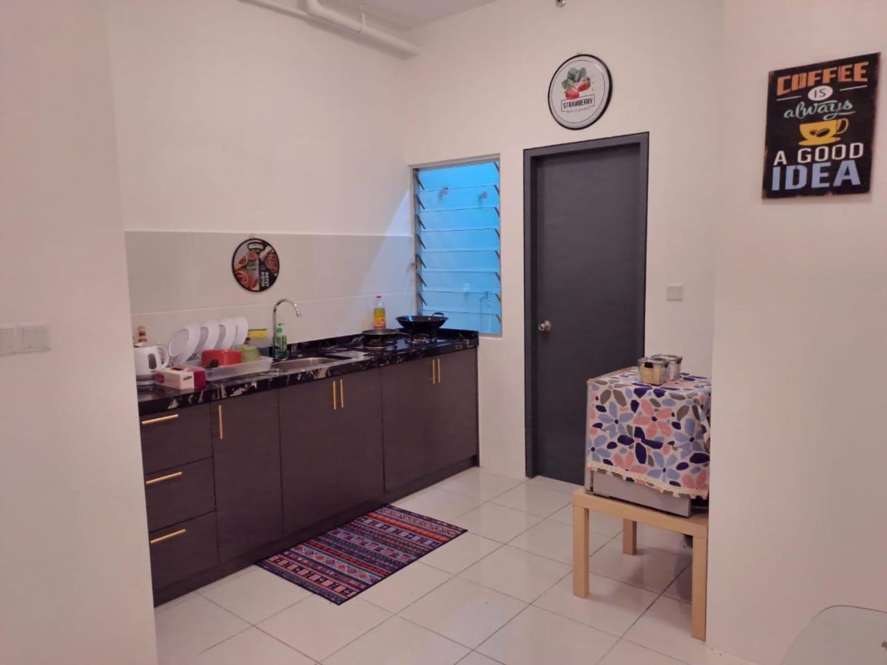 Impiana Homestay Near Putrajaya, Cyberjaya, Musliem Only,Wifi,Netflix Kampung Dengkil Ngoại thất bức ảnh