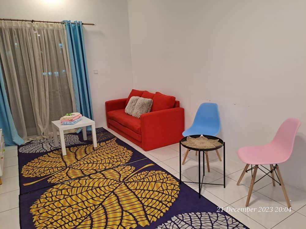 Impiana Homestay Near Putrajaya, Cyberjaya, Musliem Only,Wifi,Netflix Kampung Dengkil Ngoại thất bức ảnh
